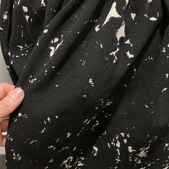 H&M Black Floral Print Full Skirt Size 4 - Picture 11 of 12